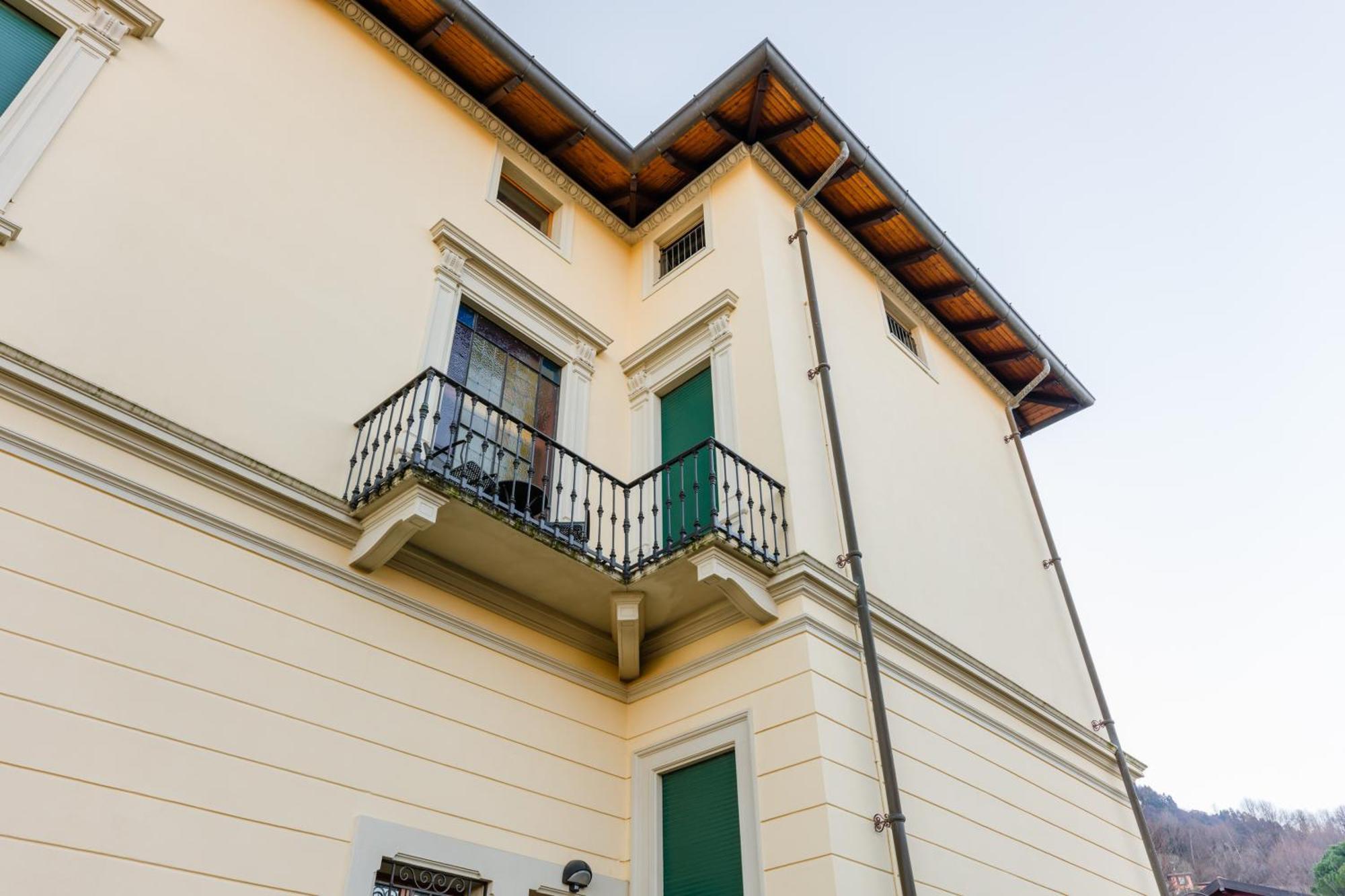 Regal Villa With Como Lake View And Free Parking Bellagio Exterior photo